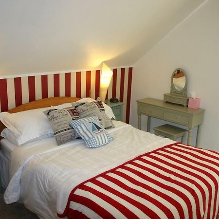 Cambridge House Guest House Eastbourne Rum bild