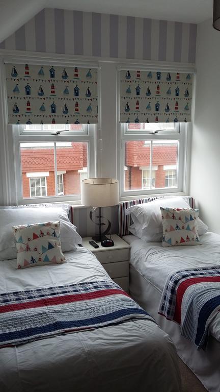 Cambridge House Guest House Eastbourne Rum bild