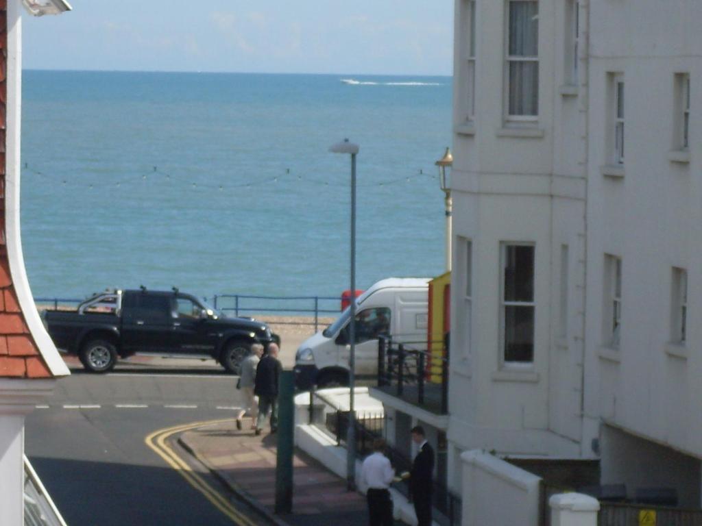 Cambridge House Guest House Eastbourne Rum bild