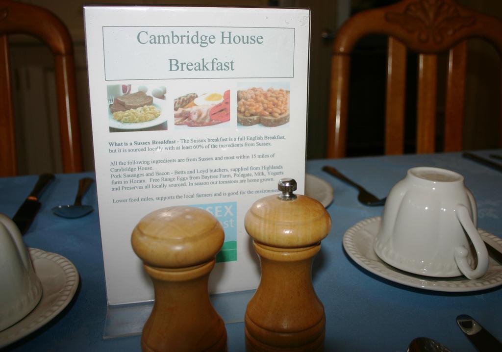 Cambridge House Guest House Eastbourne Exteriör bild