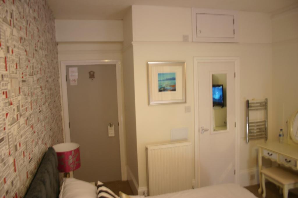 Cambridge House Guest House Eastbourne Rum bild